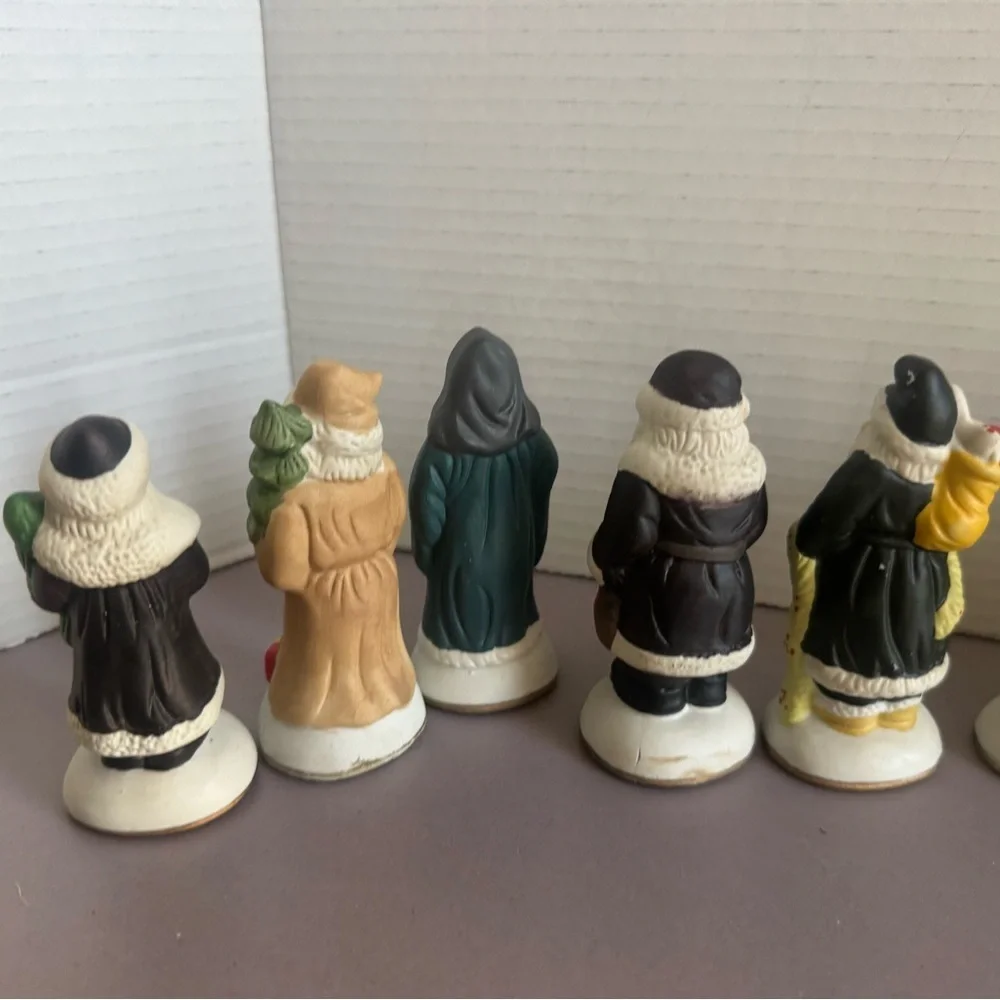 Santas From Around The World Figurine Collection Set of 11